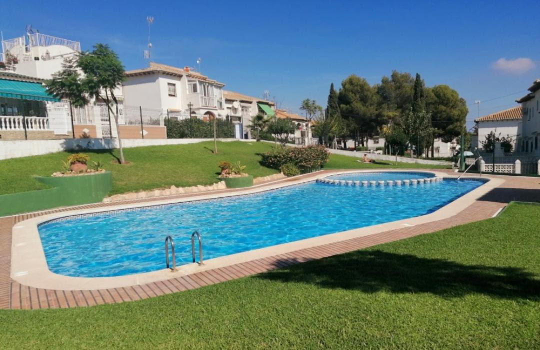 Casa Del Gato Rojo , Communal Swimming Pool , Terrace With Barbecue Apartment Torrevieja